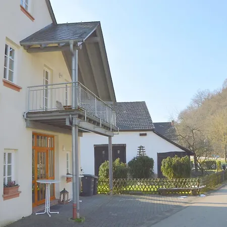 Appartement Attractive Apartment In Grafendhron Near The Forest *