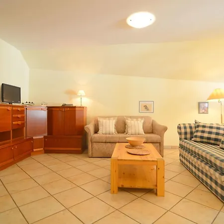 Attractive Apartment In Grafendhron Near The Forest Thalfang