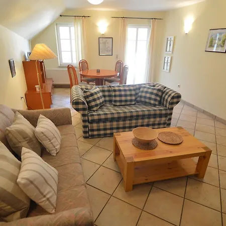 Attractive Apartment In Grafendhron Near The Forest Appartement